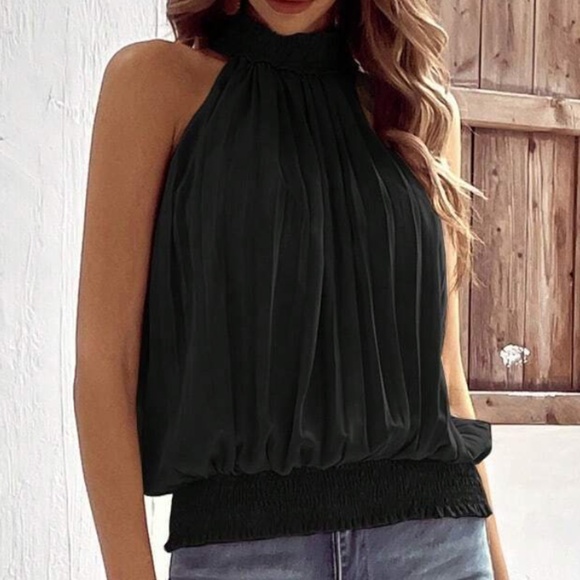 Minimalist Pleated Shirred Hem Halter Tank Top - Picture 2 of 10